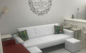 Amarilis Flat Service